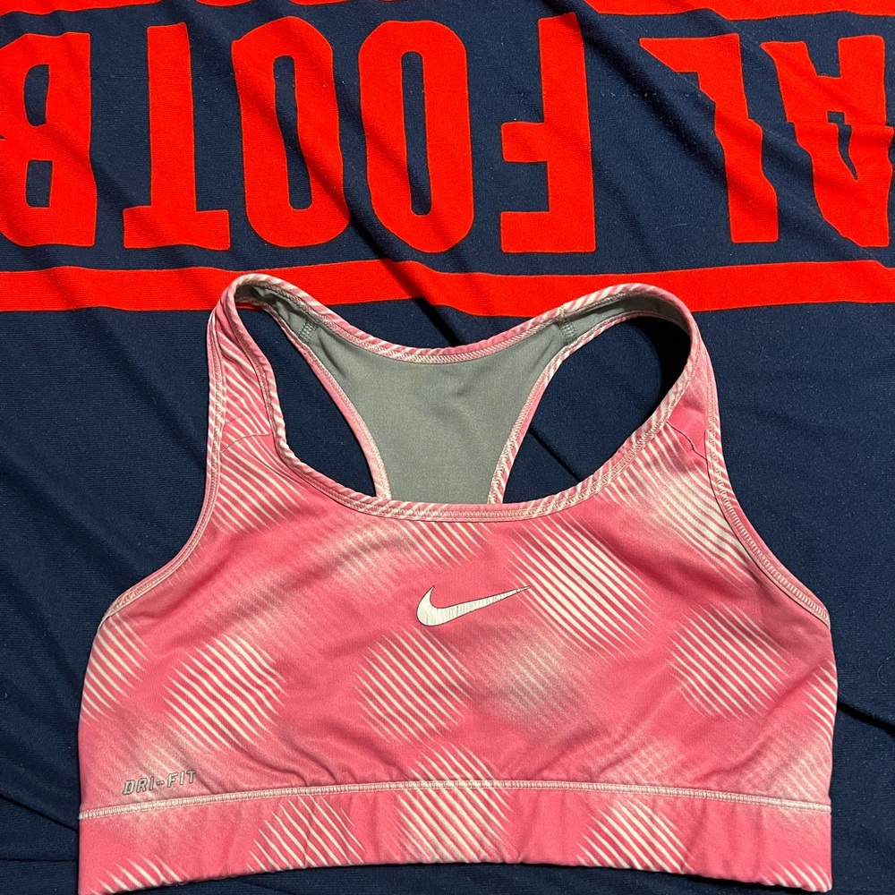 Nike Women's Pink Patterned Sports Bra